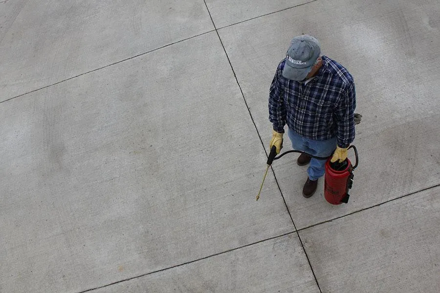 Chapin 19149: 3.5-gallon Industrial Dripless Concrete Open Head Tank Sprayer