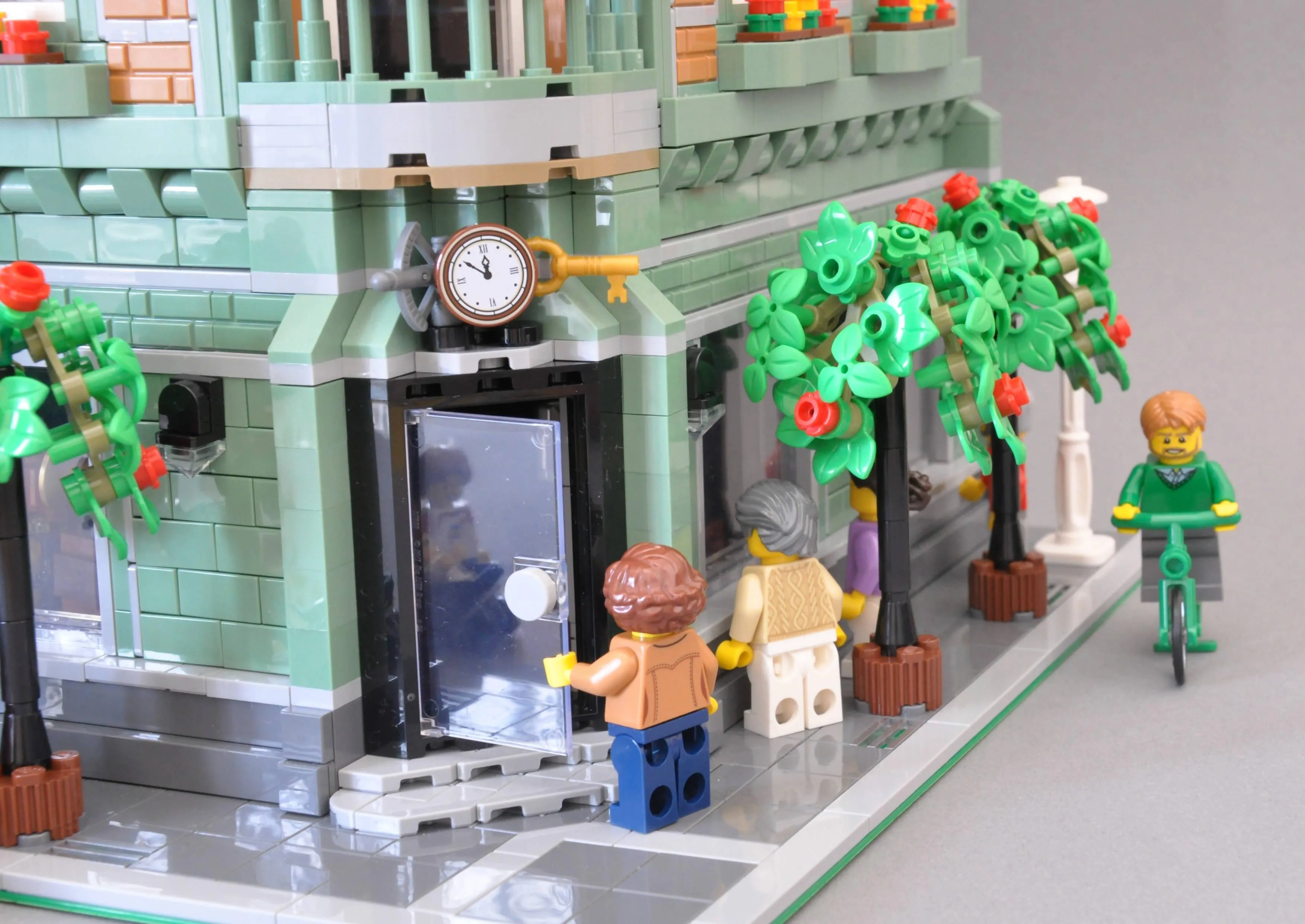 Modular Antique Shop